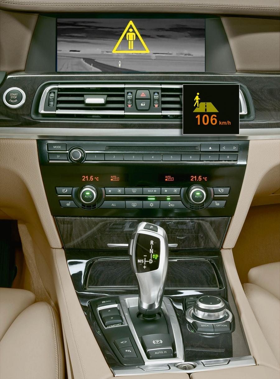  BMW 7-Series 2009 года  (фото 86 из 167)